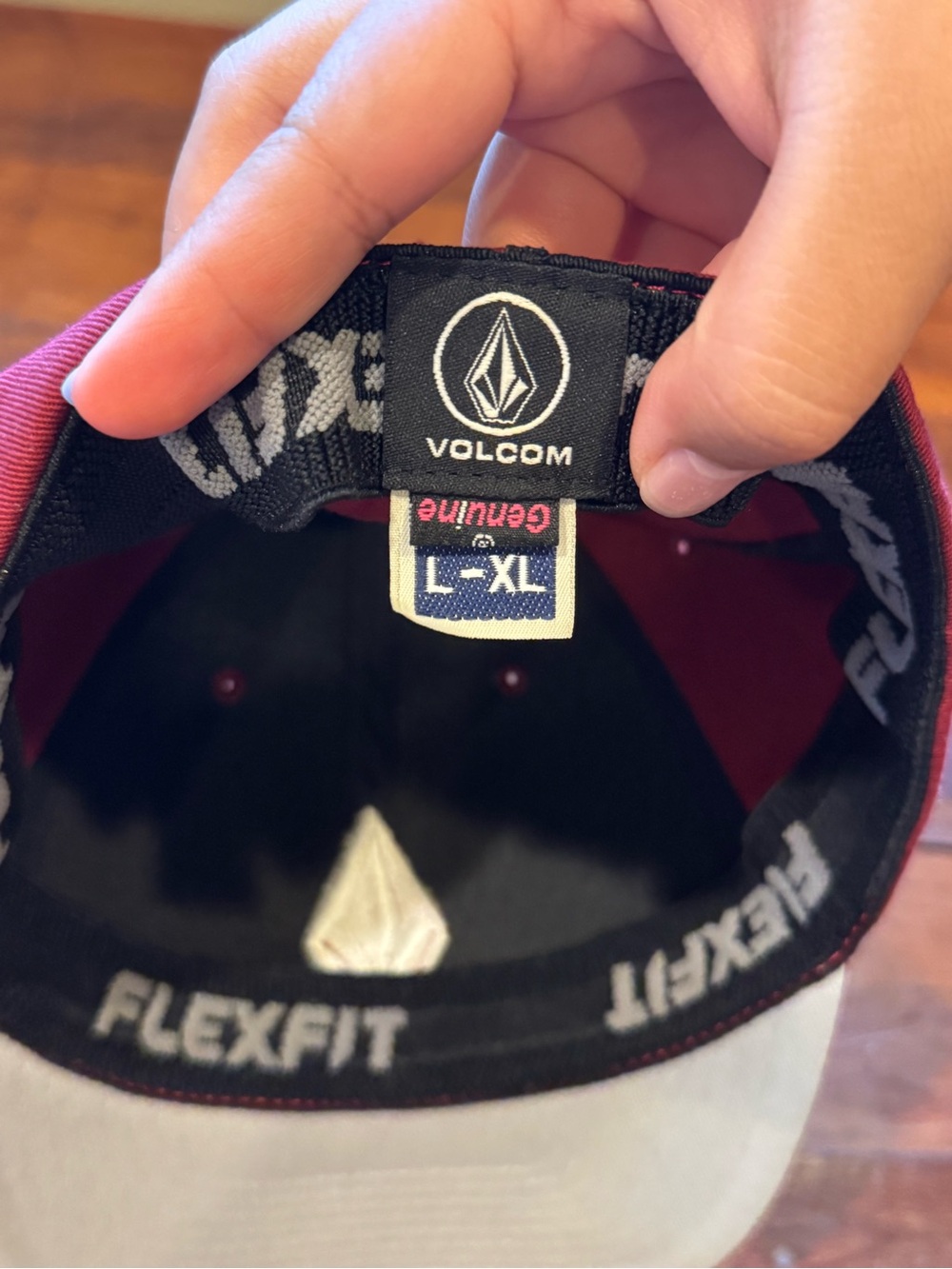 Volcom Hat - Picture 3 of 3